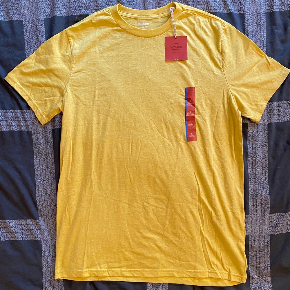(NWT) Yellow T-shirt